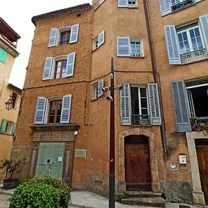 La Maison Des Artistes Apartment